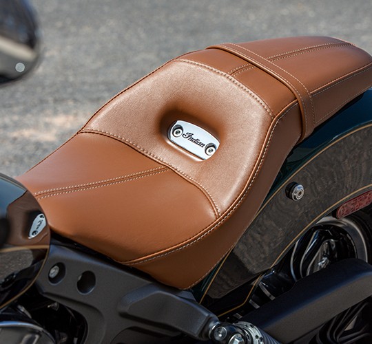 Сидение на indian Scout